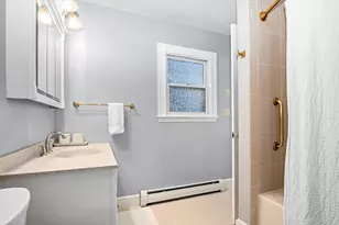 56 Hewlett St, Boston, MA 02131 - Photo 19