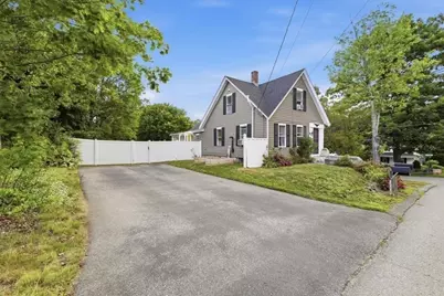 19 West Elm St., Townsend, MA 01474 - Photo 1