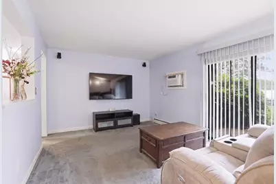 491 W Central St #D2, Franklin, MA 02038 - Photo 5