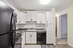 491 W Central St, Franklin, MA 02038 - Photo 3
