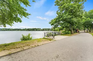 40 Rockview St, Boston, MA 02130 - Photo 15