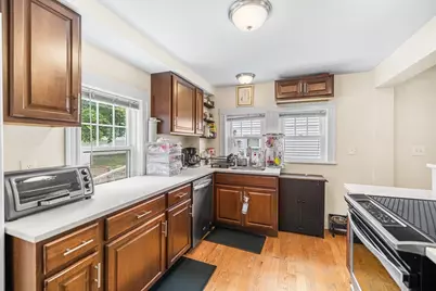 71 Milner St, Waltham, MA 02451 - Photo 5