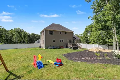 377 Rebecca Rd, Northbridge, MA 01588 - Photo 11