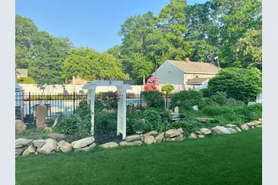 29 Bennett Street, Hudson, MA 01749 - Photo 5