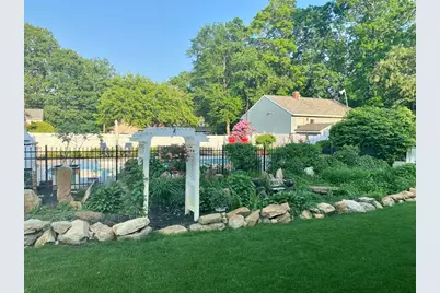29 Bennett Street, Hudson, MA 01749 - Photo 3