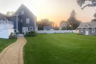 29 Bennett St, Hudson, MA 01749 - Photo 3