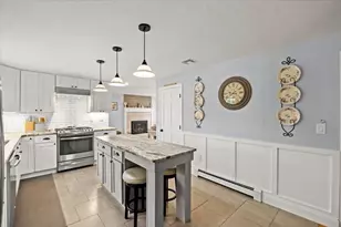 14 Cliff Rd, Bellingham, MA 02019 - Photo 3