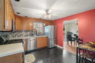 42 Rockland Ave, Arlington, MA 02474 - Photo 9