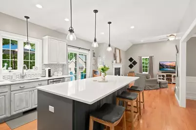 113 Thurlow St, Georgetown, MA 01833 - Photo 7