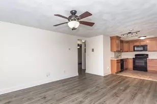 1105 Lexington St, Waltham, MA 02452 - Photo 7