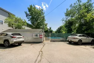 1105 Lexington St, Waltham, MA 02452 - Photo 21