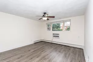 1105 Lexington St, Waltham, MA 02452 - Photo 11