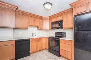 1105 Lexington St, Waltham, MA 02452 - Photo 5