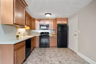 1105 Lexington St, Waltham, MA 02452 - Photo 3