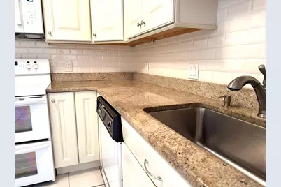 395 Revere Beach Pkwy #4A, Revere, MA 02151 - Photo 3