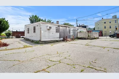 380 Lawrence St, Lowell, MA 01852 - Photo 5