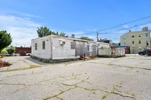 380 Lawrence St, Lowell, MA 01852 - Photo 5