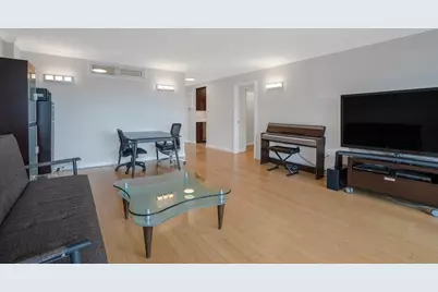 566 Commonwealth #906, Boston, MA 02215 - Photo 3