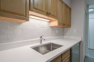566 Commonwealth, Boston, MA 02215 - Photo 25