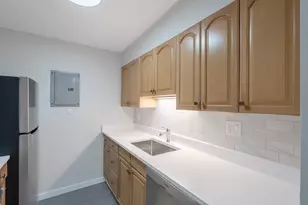 566 Commonwealth, Boston, MA 02215 - Photo 11