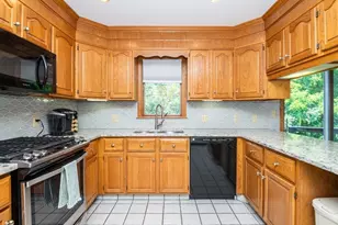 217 Maple St, Danvers, MA 01923 - Photo 9