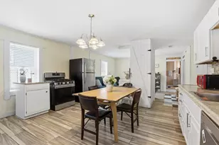18 Glenwood St, North Andover, MA 01845 - Photo 5