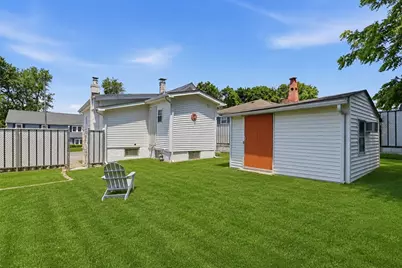 18 Glenwood St, North Andover, MA 01845 - Photo 3