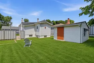 18 Glenwood St, North Andover, MA 01845 - Photo 3