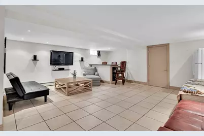 98 Winthrop Ave, Lowell, MA 01851 - Photo 17