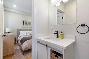 5 Garden Ct, Boston, MA 02113 - Photo 17