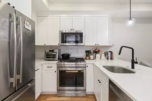 5 Garden Ct, Boston, MA 02113 - Photo 5