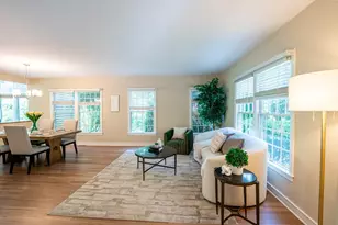 25 Livermore Ln, Weston, MA 02493 - Photo 3