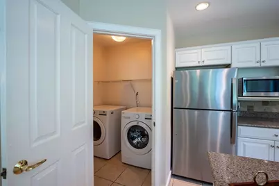 25 Livermore Ln #25, Weston, MA 02493 - Photo 9