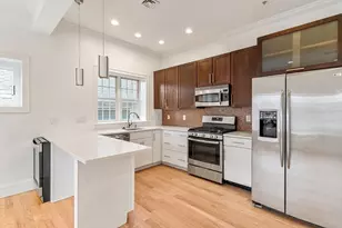 823 E 6th St, Boston, MA 02127 - Photo 5