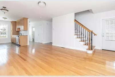 54 East Silver St #B, Westfield, MA 01085 - Photo 3