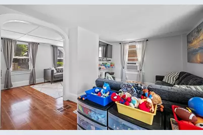 12 Boynton St, Swampscott, MA 01907 - Photo 5