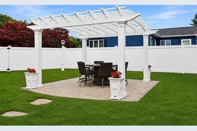 15 Riverside Ct, Norwood, MA 02062 - Photo 9