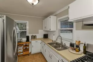70 Vadnais St, Westfield, MA 01085 - Photo 17