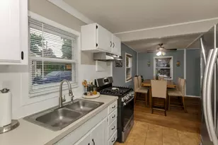 70 Vadnais St, Westfield, MA 01085 - Photo 21