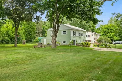 266 W Main St, Dudley, MA 01571 - Photo 33
