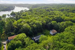 10 Buttonwood Rd, Amesbury, MA 01913 - Photo 3