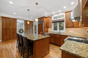 241 Ridge St, Winchester, MA 01890 - Photo 7