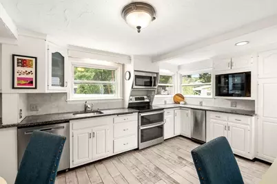 88 Elm St, Milton, MA 02186 - Photo 7