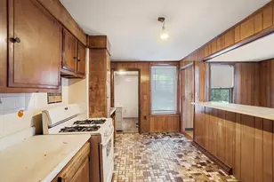 25 Bradbury St, Boston, MA 02134 - Photo 11
