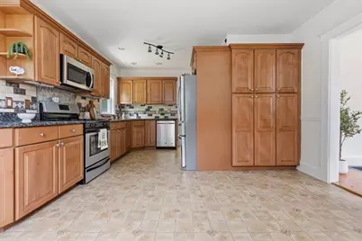 116 Essex St, Beverly, MA 01915 - Photo 7