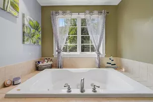21 Manchester Pl, Natick, MA 01760 - Photo 23
