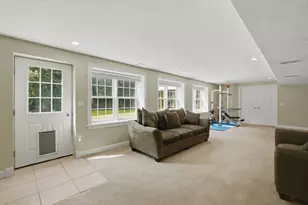 21 Manchester Pl, Natick, MA 01760 - Photo 37