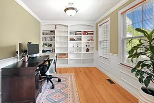 21 Manchester Pl, Natick, MA 01760 - Photo 17