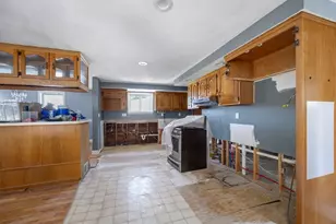 513-515 Cross St, Malden, MA 02148 - Photo 15