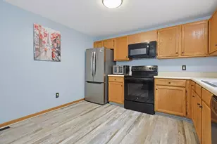 99 Wren St, Taunton, MA 02718 - Photo 13